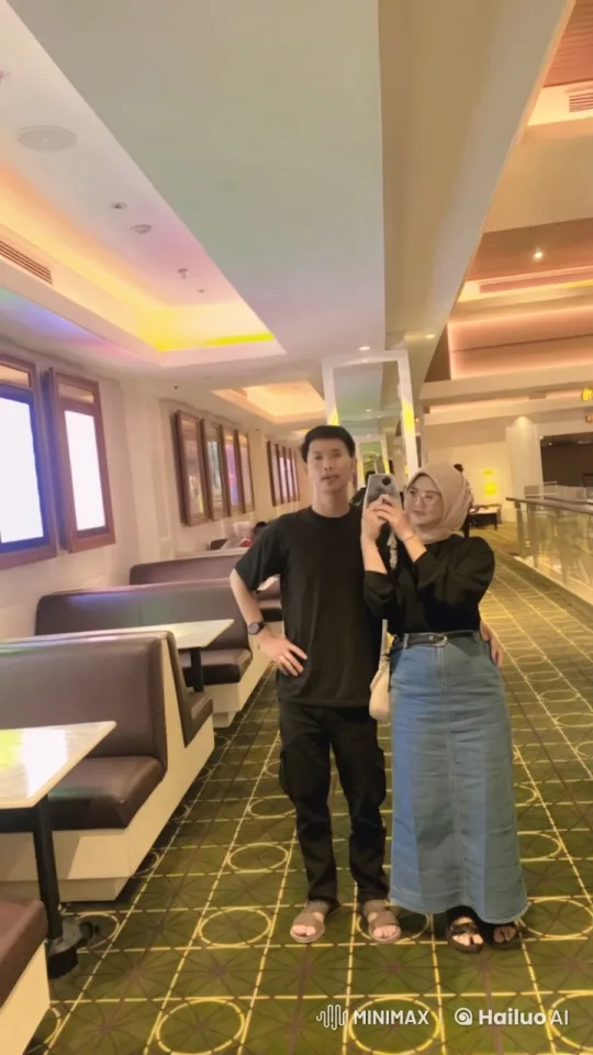 Couple Practicing Dynamic Kung Fu in Modern Restaurant – AI Generated Video | Hailuo AI