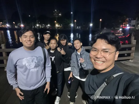 Night Scene: Friends Display Kungfu on Waterfront – AI Generated Video | Hailuo AI