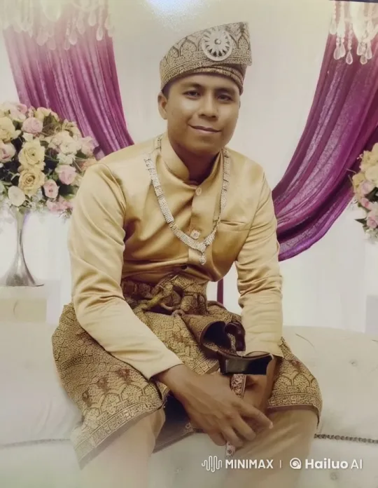 Malaysian Man Showcases Kung Fu in Elegant Setting – AI Generated Video | Hailuo AI