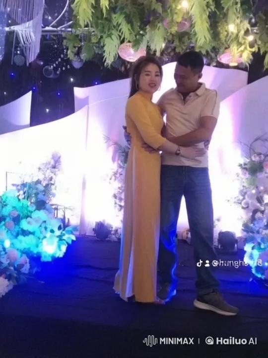 Couple's Dynamic Kung Fu Performance in Lush Venue – AI Generated Video | Hailuo AI