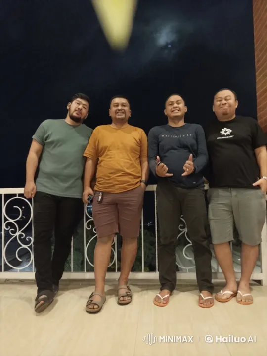 Night of Martial Arts: Balcony Kungfu Choreography – AI Generated Video | Hailuo AI