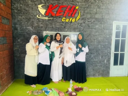 Traditional Attire Kung Fu Display by Women at KEHI Café – AI Generated Video | Hailuo AI