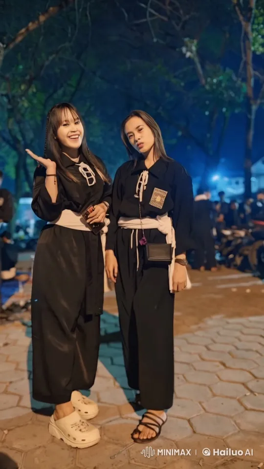 Nighttime Kungfu Sparring Display in Traditional Uniforms – AI Generated Video | Hailuo AI