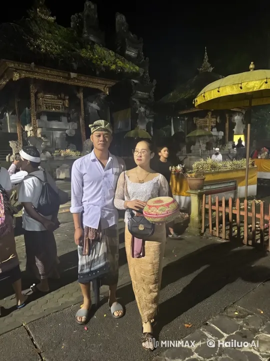 Traditional Kung Fu Display at Night in Temple Setting – AI Generated Video | Hailuo AI