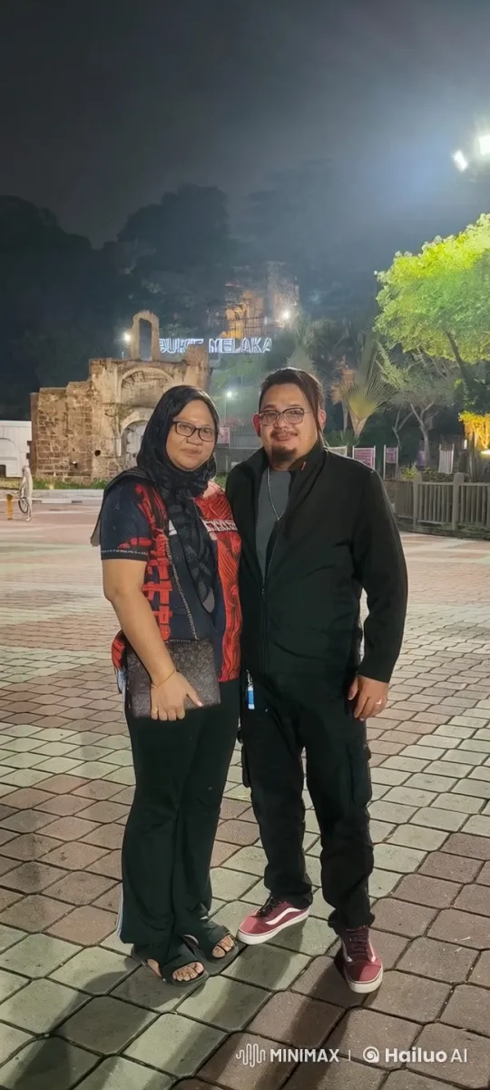 Historic Melaka Night: Kung Fu Display by Man and Woman – AI Generated Video | Hailuo AI
