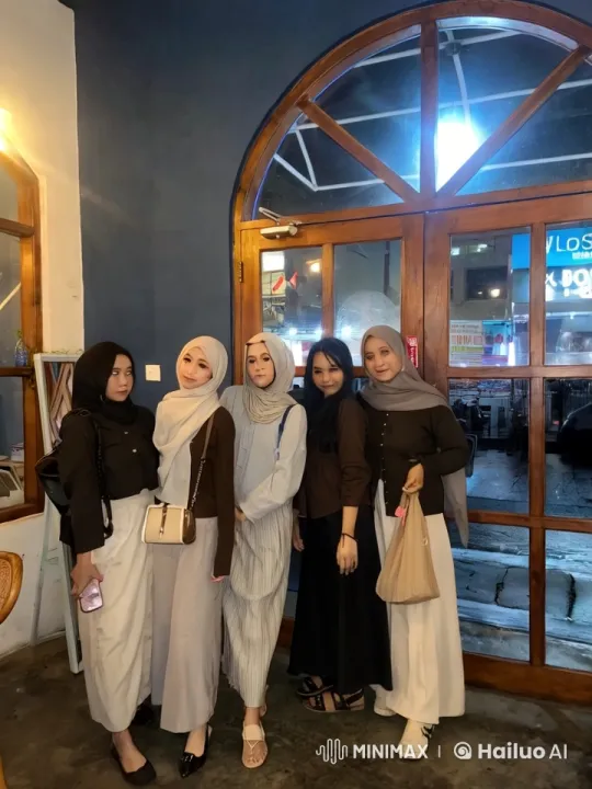 Women's Kung Fu Showdown in Café Setting – AI Generated Video | Hailuo AI