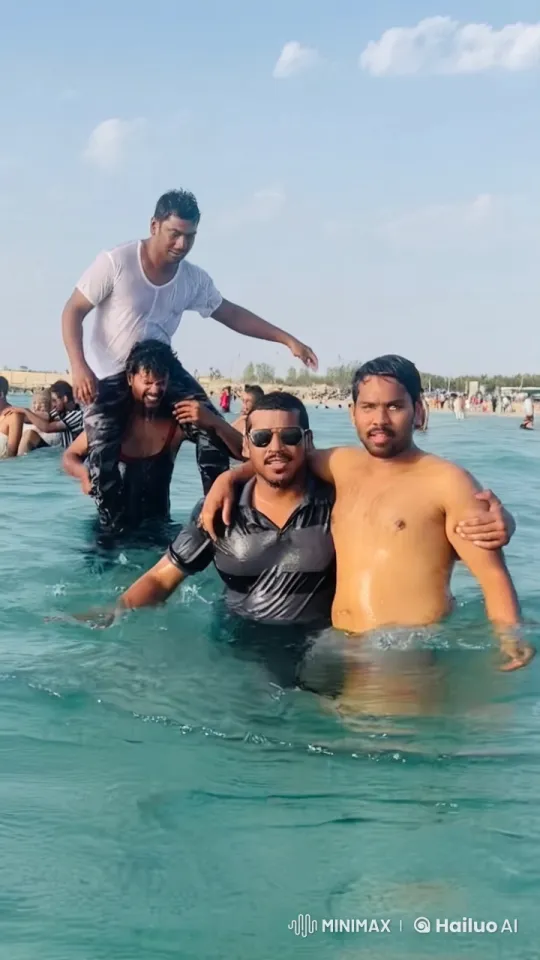 Kung Fu Battle in Shallow Ocean Water – AI Generated Video | Hailuo AI