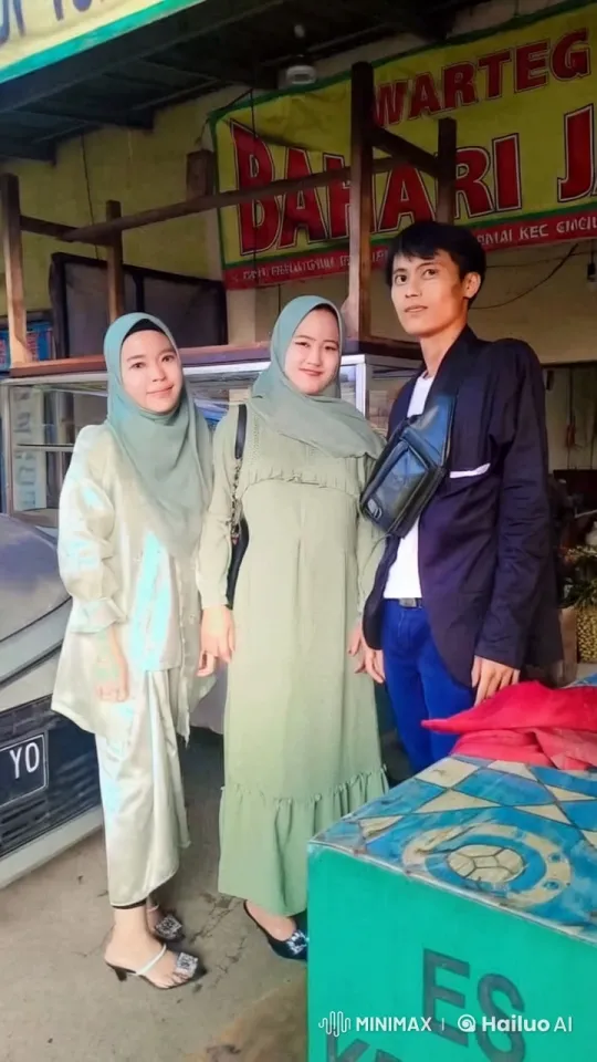 Three Youths Showcase Martial Arts at Food Stall – AI Generated Video | Hailuo AI