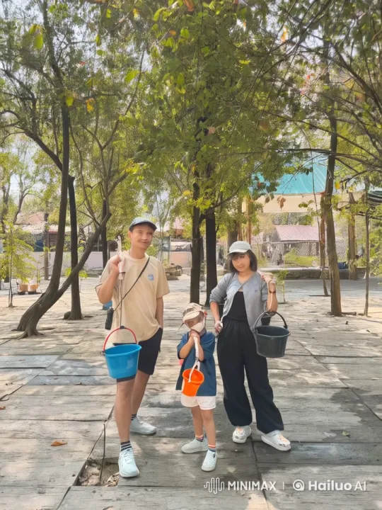 Family Bonding Through Kung Fu Training – AI Generated Video | Hailuo AI