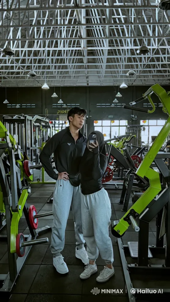 Athletes Perform Synchronized Kung Fu in Gym – AI Generated Video | Hailuo AI