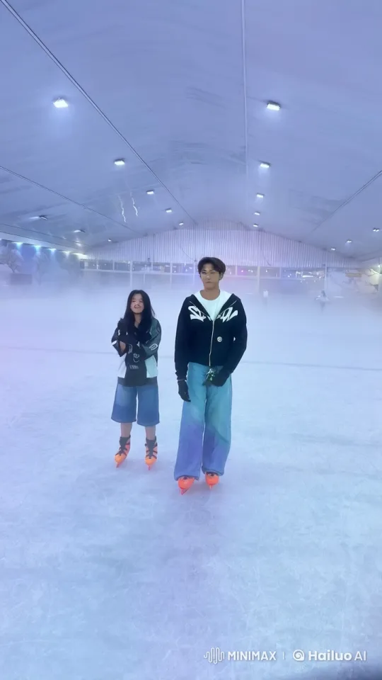 Kung Fu Fight on Ice Skates in Misty Rink – AI Generated Video | Hailuo AI