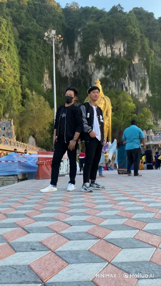 Traditional Kung Fu Display in Scenic Courtyard – AI Generated Video | Hailuo AI