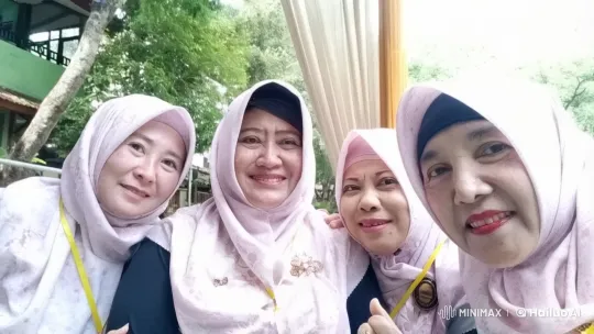 Lavender Hijabs: Graceful Kungfu Team Performance – AI Generated Video | Hailuo AI