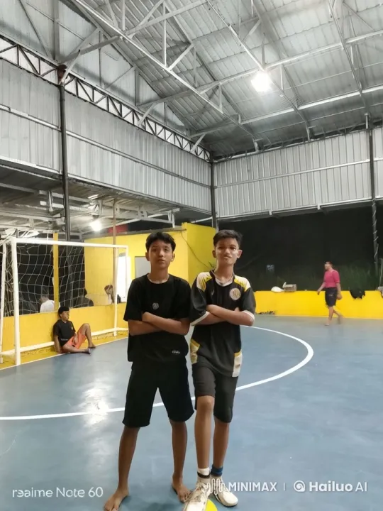 Athletes Perform Kung Fu Routine in Sports Facility – AI Generated Video | Hailuo AI