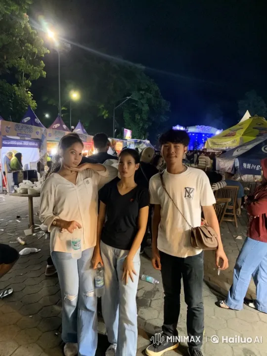 Festival Kungfu Display in Bustling Outdoor Scene – AI Generated Video | Hailuo AI