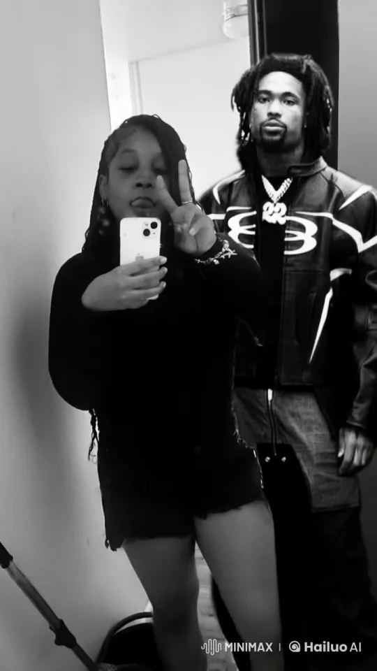 Couple Poses for Selfie, Shares Tender Moment – AI Generated Video | Hailuo AI
