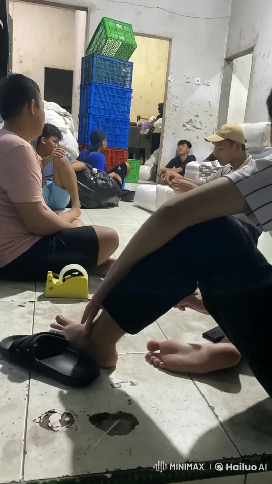 Casual Gathering in a Cluttered Room Captured in Live2D – AI Generated Video | Hailuo AI