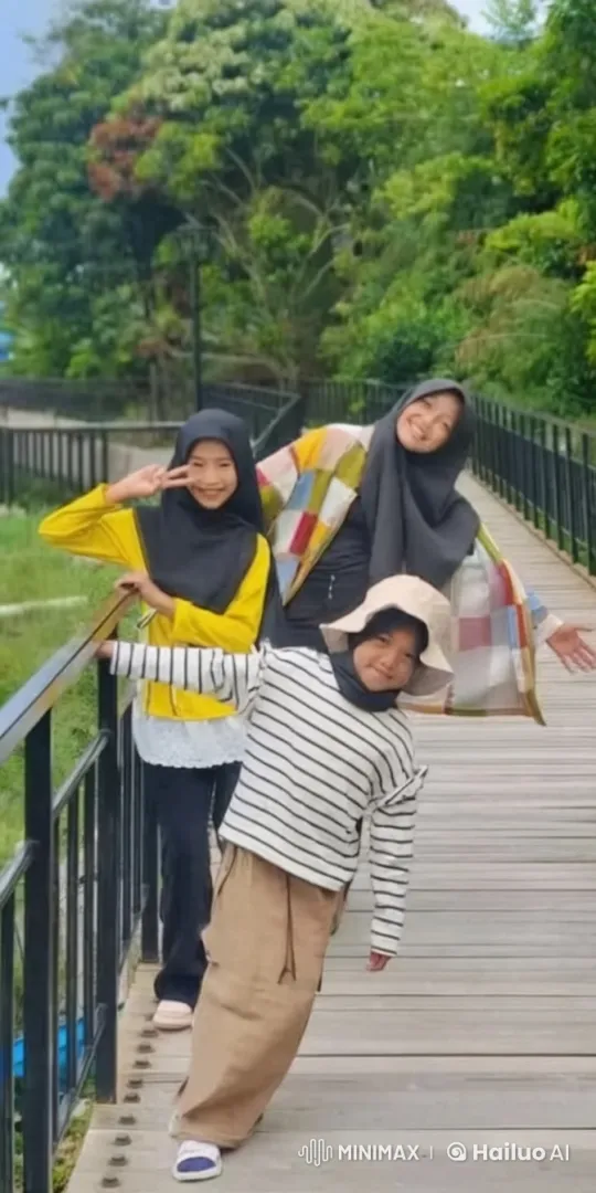 Lush Greenery and Energetic Kungfu Display – AI Generated Video | Hailuo AI