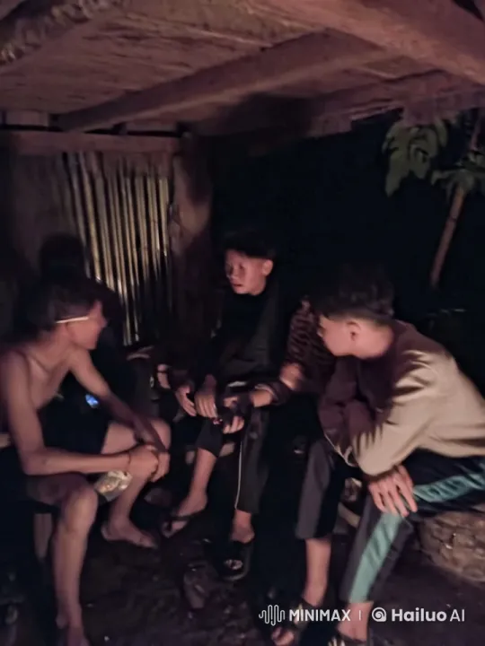 Traditional Chinese Kung Fu Display in Rustic Shelter – AI Generated Video | Hailuo AI