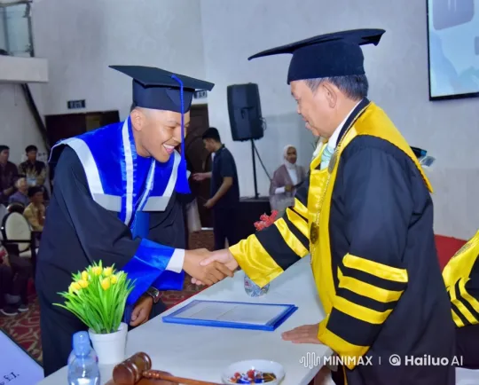 Graduate Combines Kungfu with Graduation Ceremony – AI Generated Video | Hailuo AI