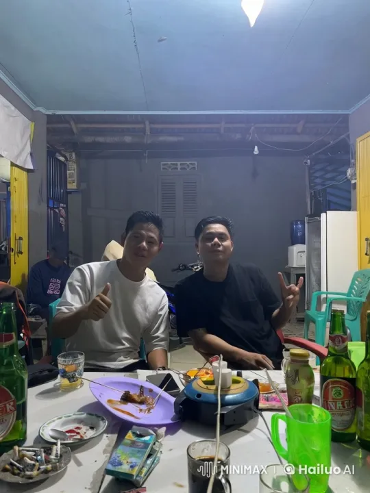 Nighttime Backyard Kungfu Showdown – AI Generated Video | Hailuo AI