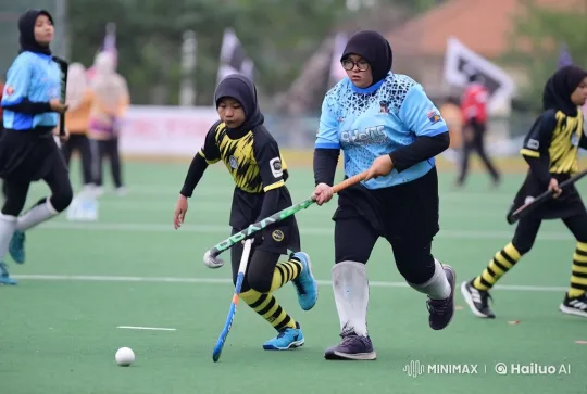 Field Hockey Game Showcases Impressive Kungfu Jump – AI Generated Video | Hailuo AI