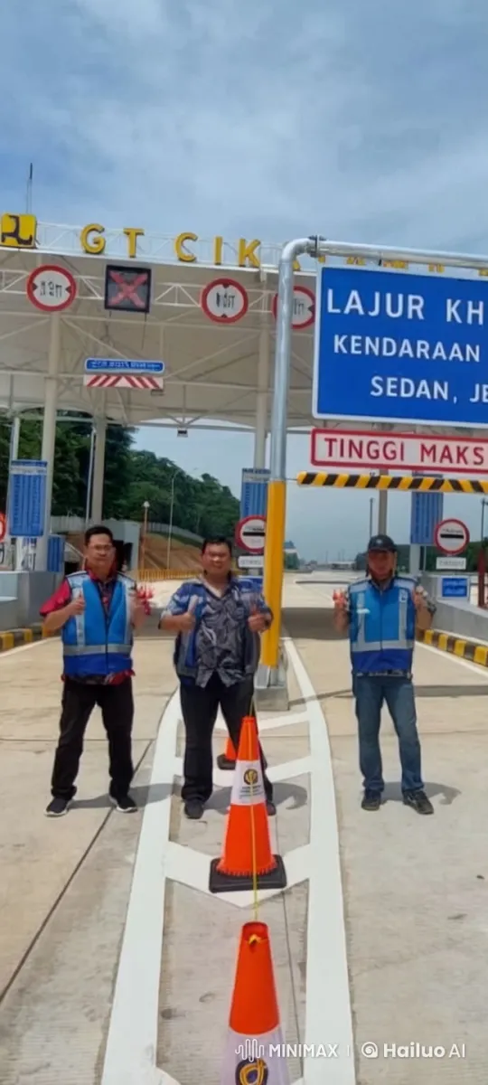 Kung Fu Masters at GT Cikampek Toll Gate – AI Generated Video | Hailuo AI