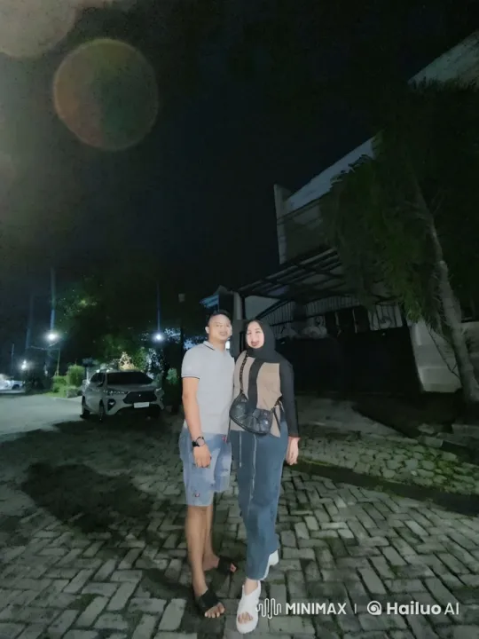 Nighttime Kung Fu Duel on a Quiet Street – AI Generated Video | Hailuo AI