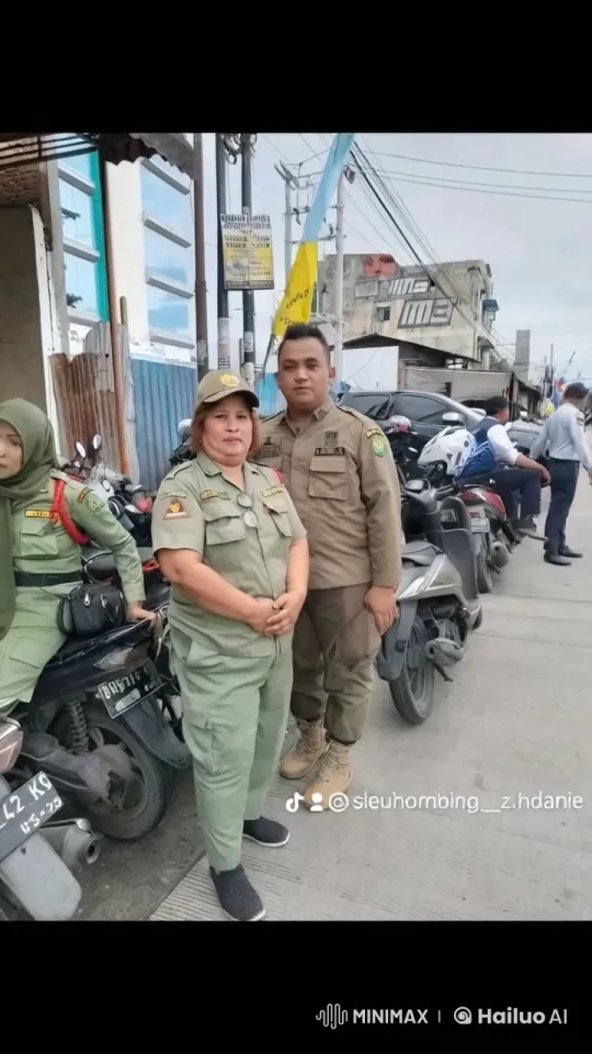 Urban Street Scene with Individuals and Motorcycles – AI Generated Video | Hailuo AI