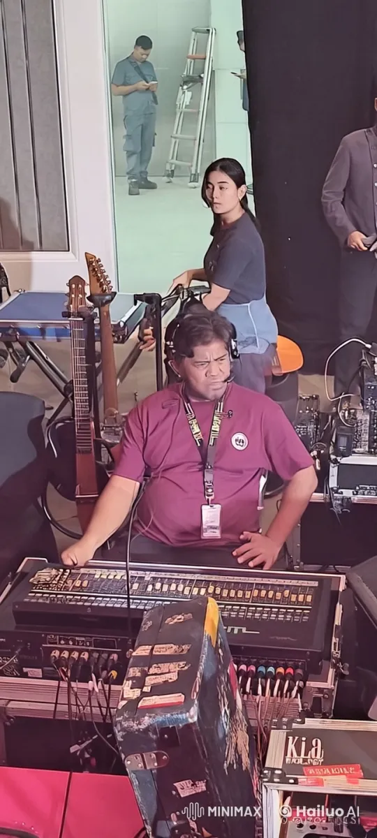 Energetic Technicians Multitask in Lively Backstage Scene – AI Generated Video | Hailuo AI
