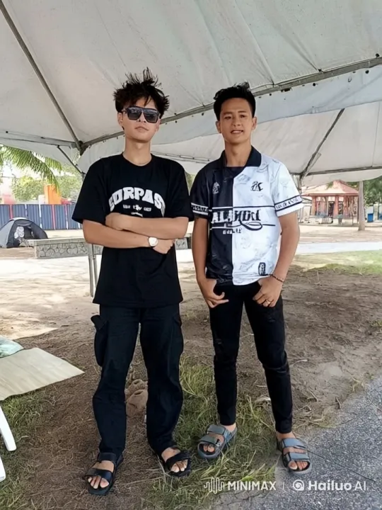 Young Men Spar in Tent: Display of Kung Fu Skills – AI Generated Video | Hailuo AI