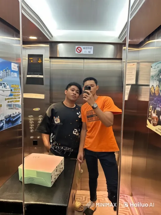 Elevator Kungfu Fight: Dynamic Martial Arts Sequence – AI Generated Video | Hailuo AI