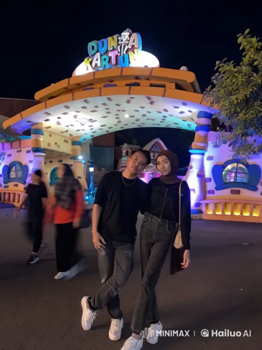 Kung Fu Display at Dunia Kartun Entrance – AI Generated Video | Hailuo AI