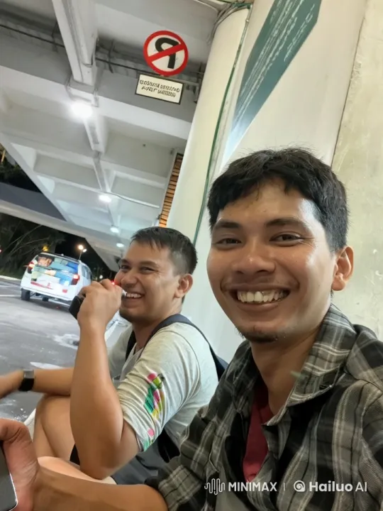 Nighttime Kungfu Sparring Session in Urban Setting – AI Generated Video | Hailuo AI