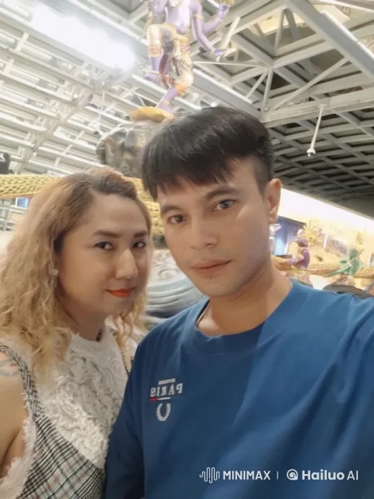 Intense Kung Fu Battle in Indoor Setting – AI Generated Video | Hailuo AI