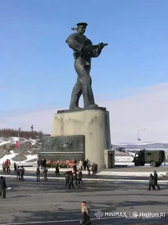 Soldier Statue Descends From Pedestal in Lifelike Manner – AI Generated Video | Hailuo AI