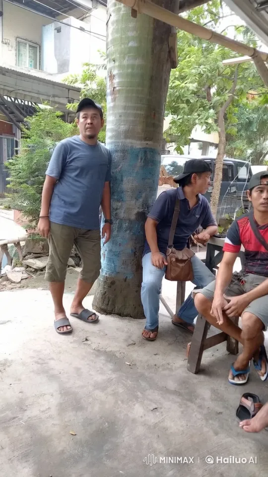 Three Men Practice Kung Fu Under a Tree – AI Generated Video | Hailuo AI