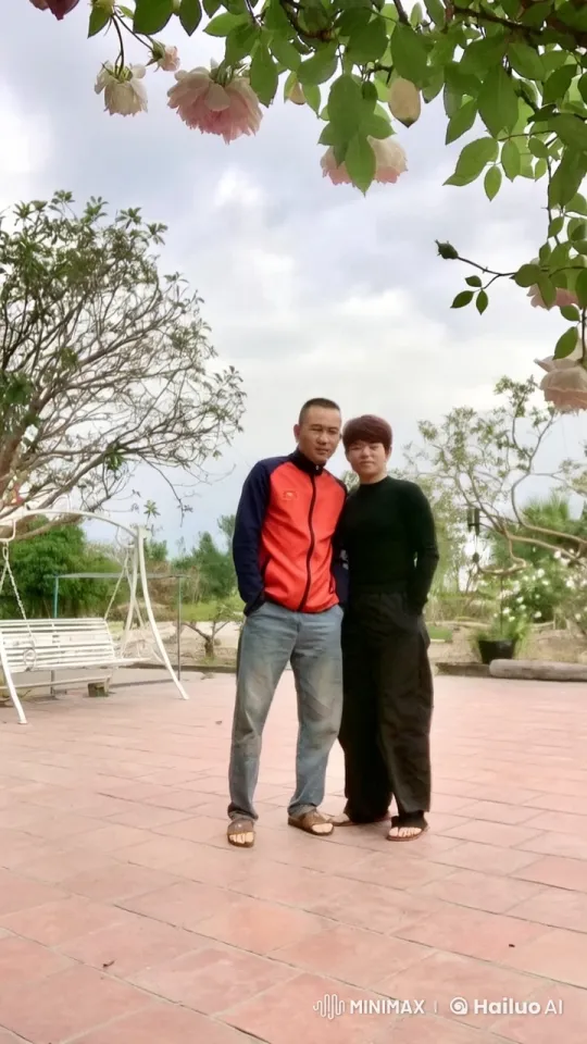 Outdoor Kung Fu Display with Blooming Roses Background – AI Generated Video | Hailuo AI