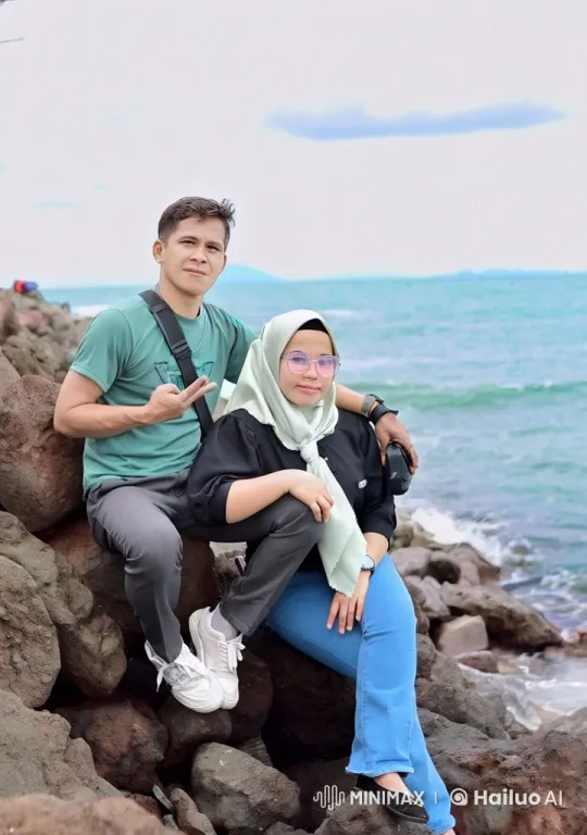 Girl in Black Demonstrates Unbeatable Kungfu by the Ocean – AI Generated Video | Hailuo AI