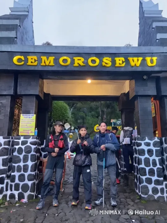 Martial Arts Display at Cemorosewu Entrance – AI Generated Video | Hailuo AI