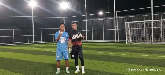 Chinese Martial Arts Display in Indoor Soccer Field – AI Generated Video | Hailuo AI