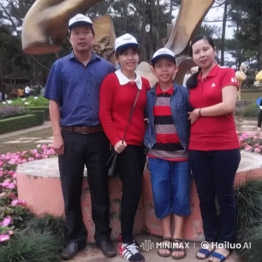 Family Gathering in a Lush Garden Setting – AI Generated Video | Hailuo AI