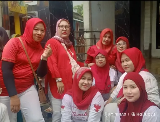 Women Practicing Kungfu in Colorful Outfits – AI Generated Video | Hailuo AI