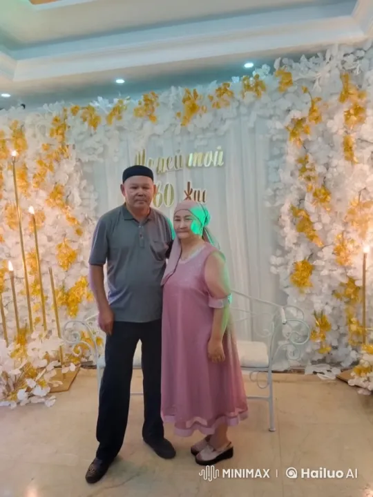 Elderly Couple's Graceful and Intense Martial Arts Display – AI Generated Video | Hailuo AI