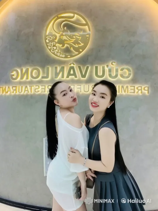 Women Display Martial Arts Skills at Cửu Vân Long Restaurant – AI Generated Video | Hailuo AI