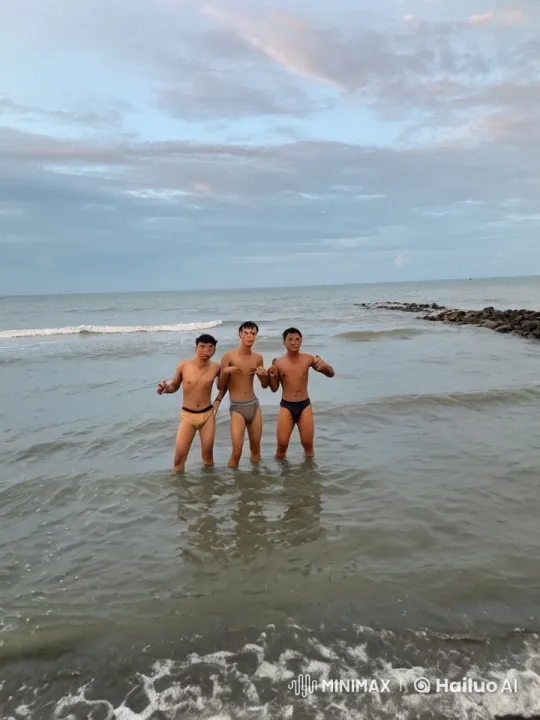 Martial Artists Demonstrate Skills at Beach – AI Generated Video | Hailuo AI