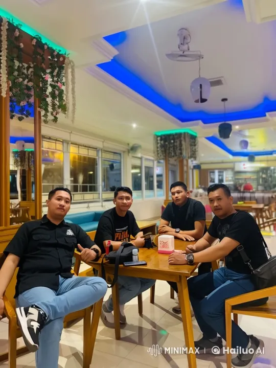 Dynamic Kungfu Fight Showcased in Modern Restaurant Setting – AI Generated Video | Hailuo AI