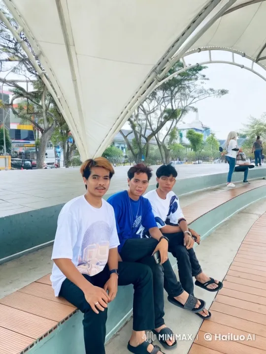 Young Men Display Impressive Kung Fu Skills in Park – AI Generated Video | Hailuo AI