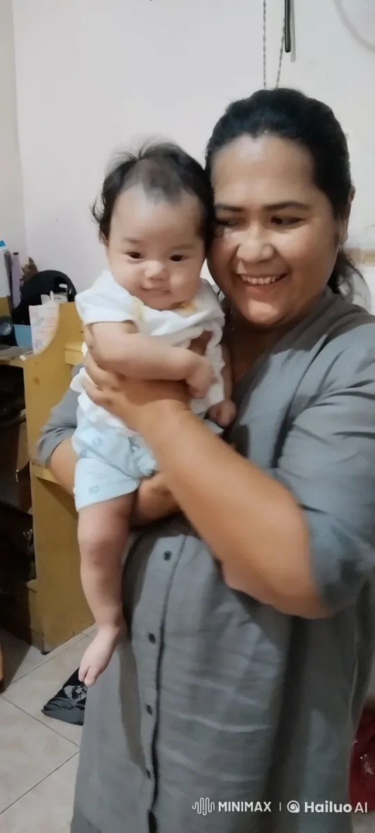 Kungfu Master Mother Delights Baby with Martial Arts Display – AI Generated Video | Hailuo AI
