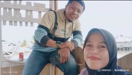 Rustic Setting: Kung Fu Combat Between Hooded Man and Hijab-Wearing Woman – AI Generated Video | Hailuo AI